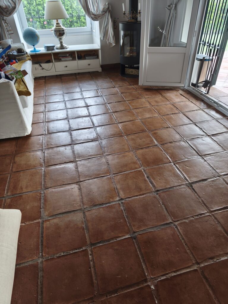Interior tile floor cleaning and protective sealing by Sotogrande Projects